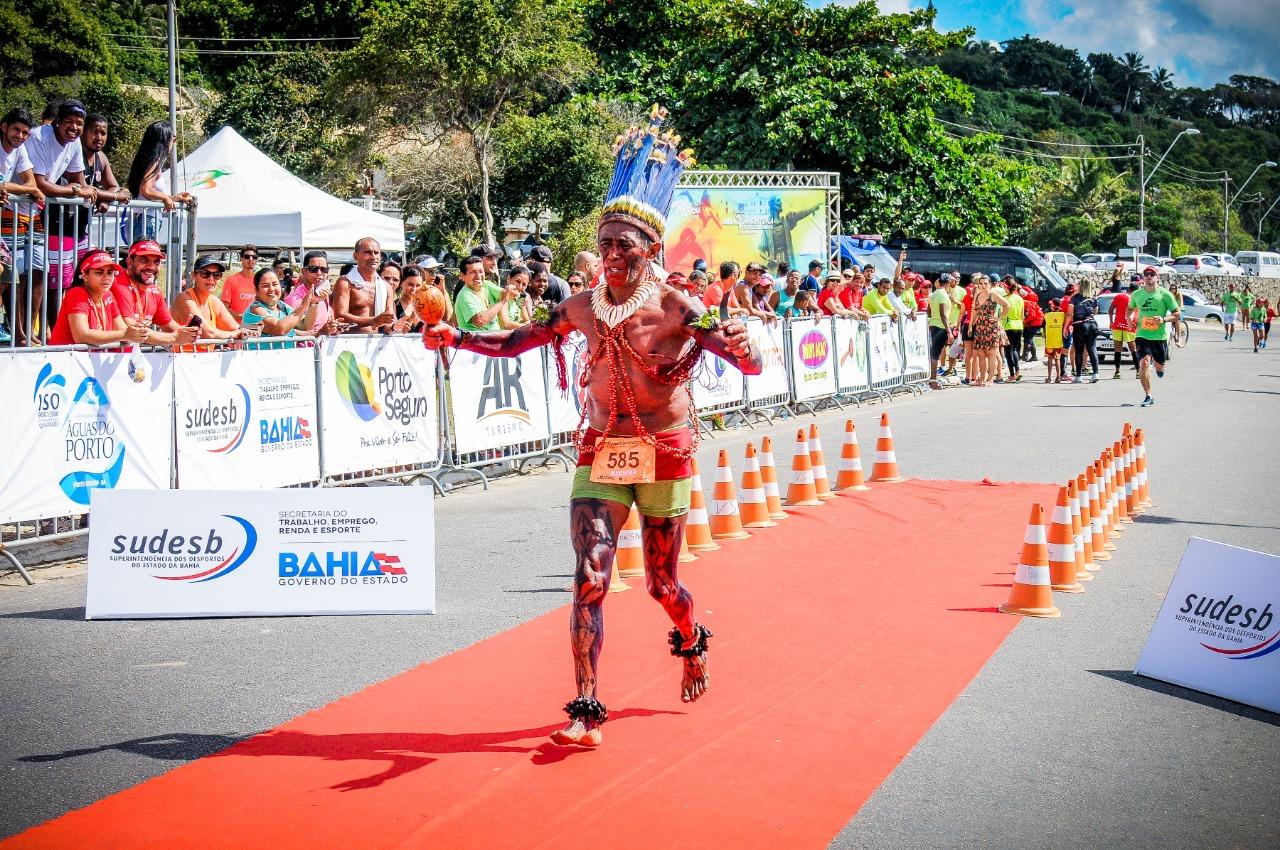 Categoria indígenas é um dos  destaques da Meia Maratona do Descobrimento 