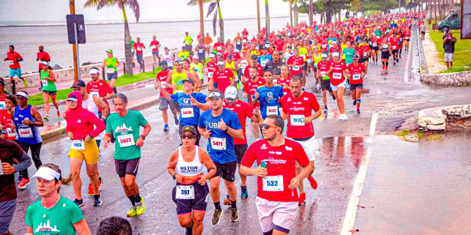 Meia Maratona do Descobrimento impressiona pela estrutura e número de participantes Meia Maratona do Descobrimento impressiona pela estrutura e número de participantes